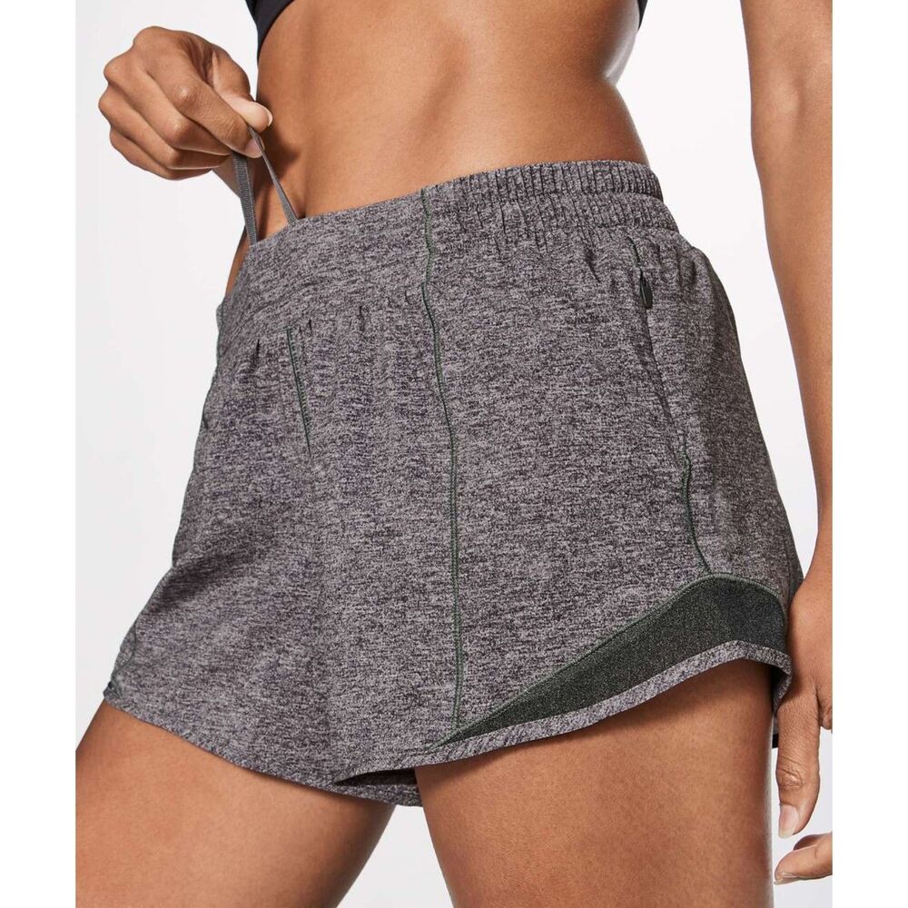 Lululemon Athletica Heather Lux Multi Black Hotty Hot Shorts II Womens Size 6